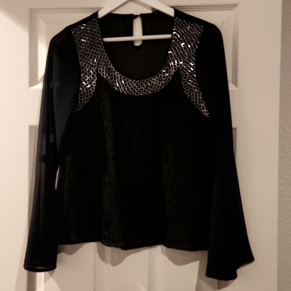 The Leaf Method size small black blouse